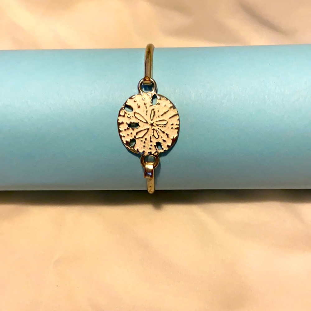Sand dollar bracelet